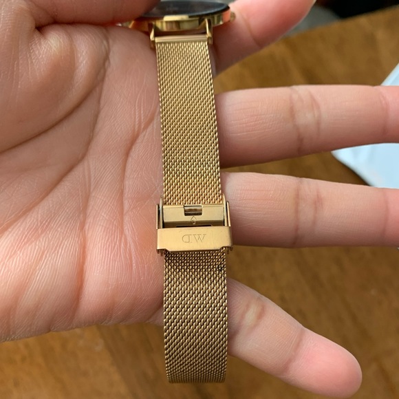 Daniel Wellington Petite Melrose Watch EUC - Picture 10 of 16